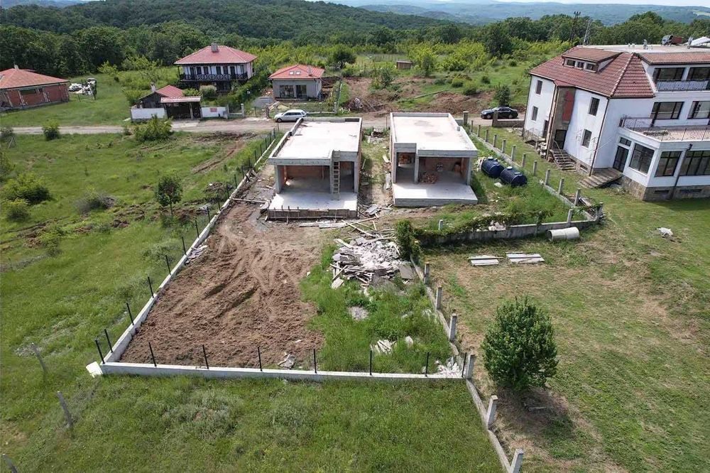 Продава се Къща в с. Лозенец, Област Бургас - 200 кв.м за 950 €/кв.м - Снимка #2