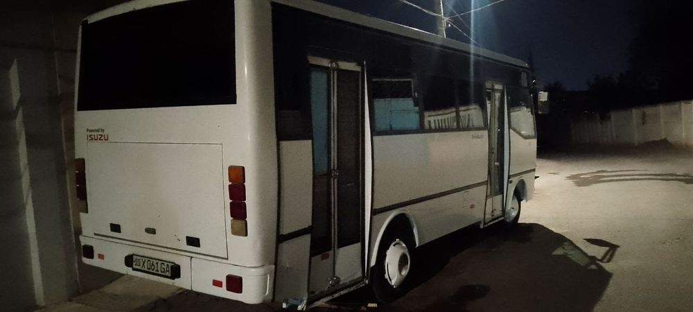 Isuzu avtobus 2007 yil 2015 yil 2017yil
