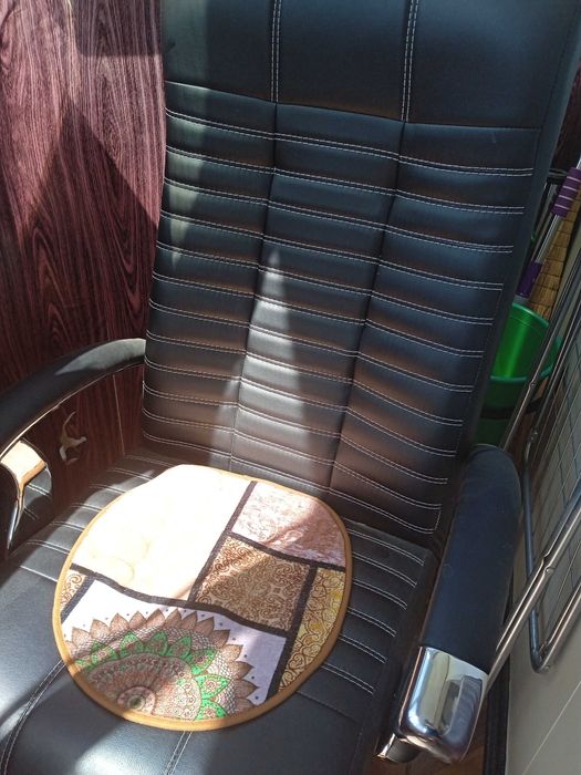 Кресло офисное срочно