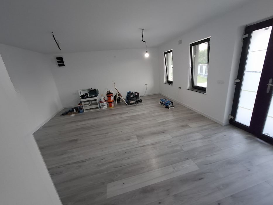 Casa parter 4 camere  la cheie Stefanestii Noi lângă Primărie, str.  Veseliei