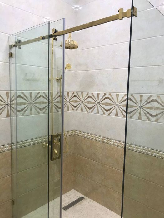 Dushavoy kabina 10mm Steklo