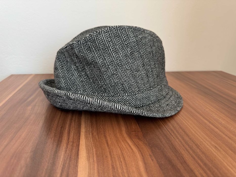 Tопли зимни и пролетно есенни плетени шапки - туристическа екипировка