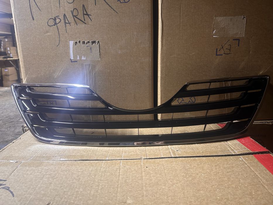CAMRY 40 Решетка радиатора