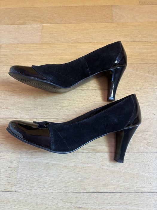 Pantofi piele intoarsa si piele lacuita