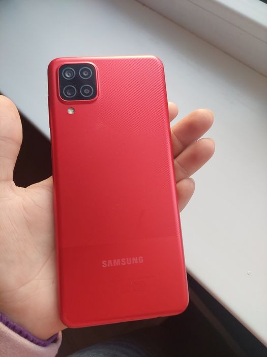 Самсунг а 12 ...