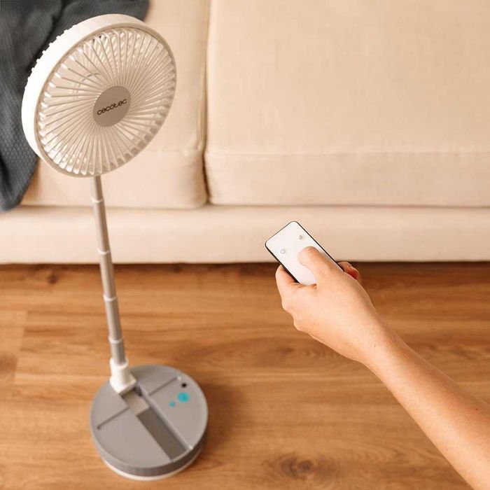Cecotec Преносим телескопичен вентилатор с дистанционно управление