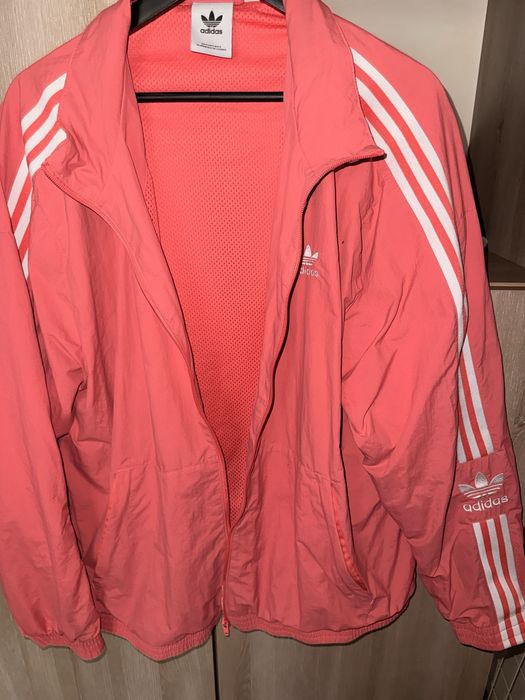 Geaca anti vânt Adidas, marimea XL, culoare corai, poliamida, stare foarte buna