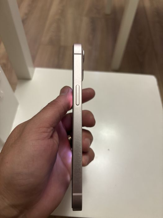 iPhone 13 128GB Roz (Pink) – Stare Foarte Bună (Folie Crapătă, Ecran Intact!)