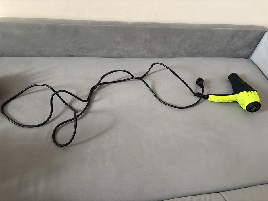 Мощный Фен с двумя насадками