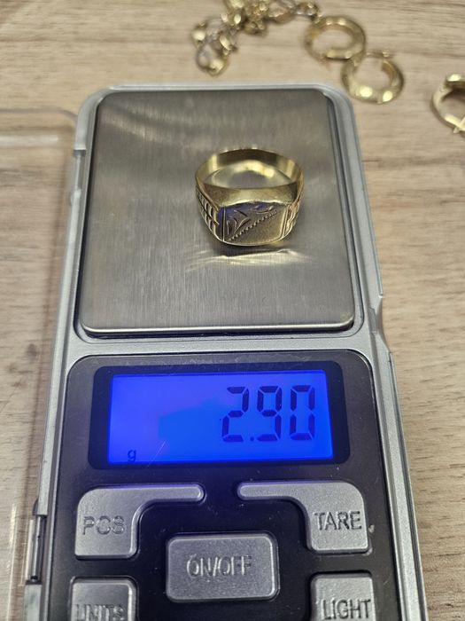 Златен мъжки пръстен