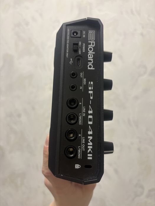 Сэмплер Roland SP-404MKII