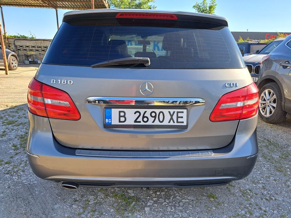 Мерцедес B180 651