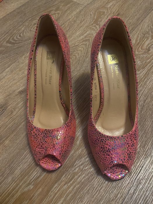 Продам туфли женские