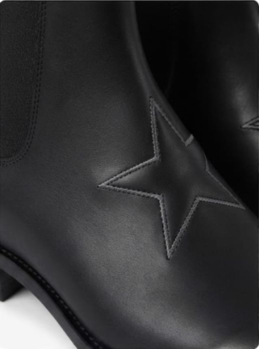 Ghete Givenchy noi
