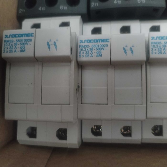 relee termice- Disjunctoare Motoare electrice. Siguranțe Socomec / Schneider / Telemecanique