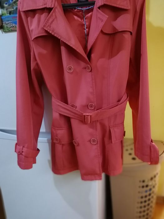 Стилно палто, в красив нежен цвят