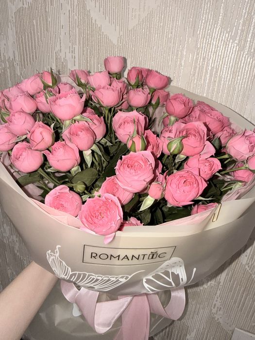 Букет цветов пионовидные