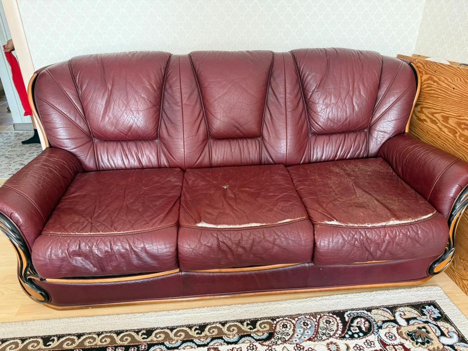 Отдам даром бу диван кровать с креслами