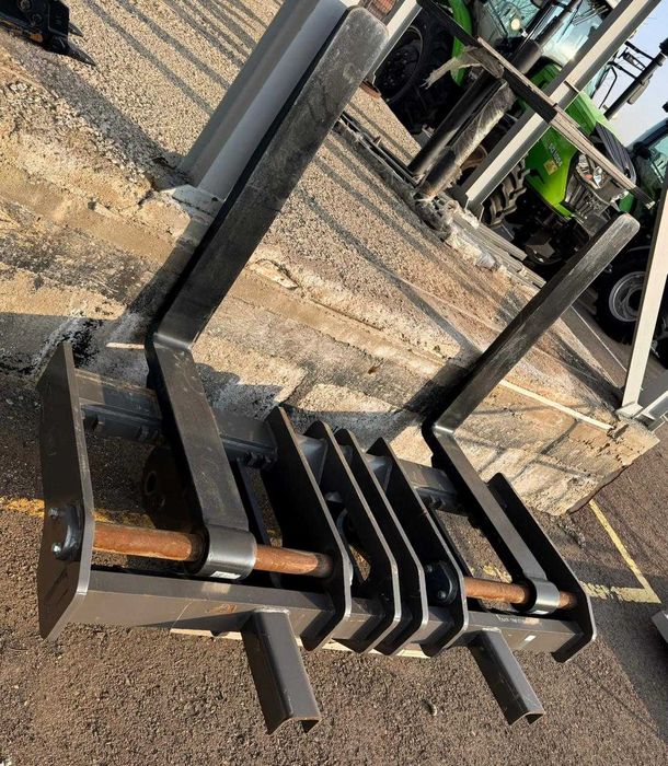 Паллетные вилы LOVOL.