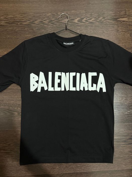 Tricou Balenciaga