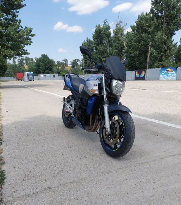 Vând Suzuki GSR 600