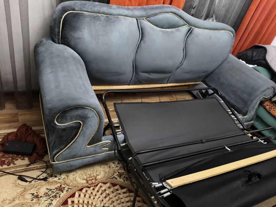 Продам диван и кресла