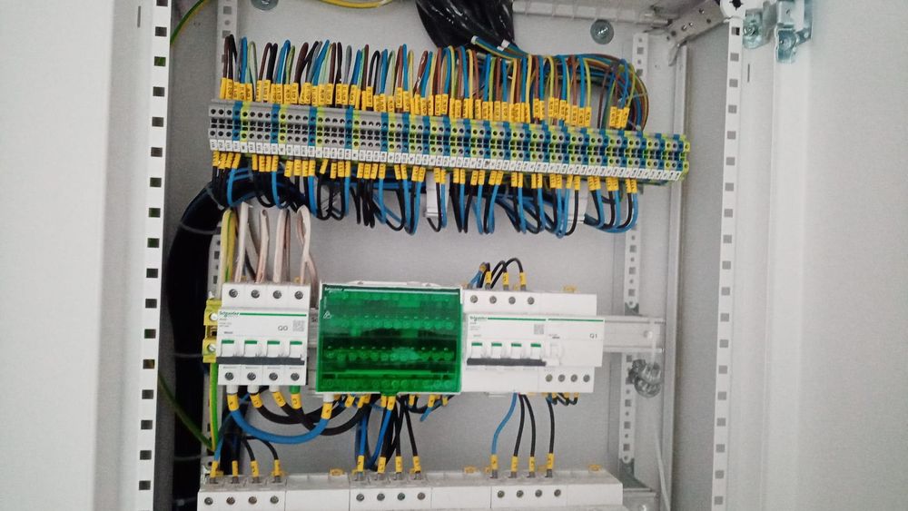 Electrician Autorizat