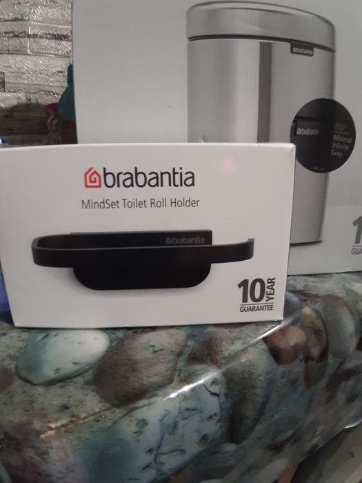 Кош brabantia оникс- нов и държач за тоалетна хартия.