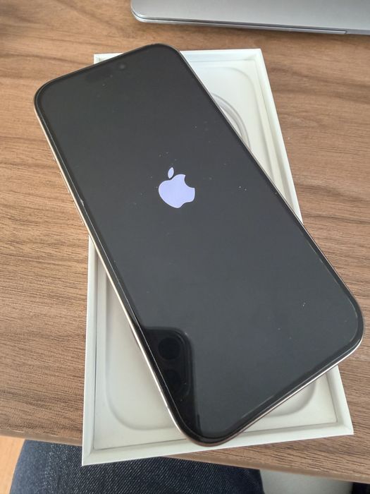Продам iphone 16 pro 512
