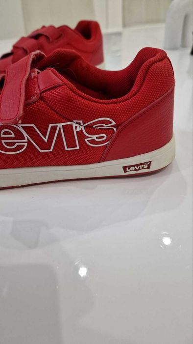 Маратонки Levis оригинални