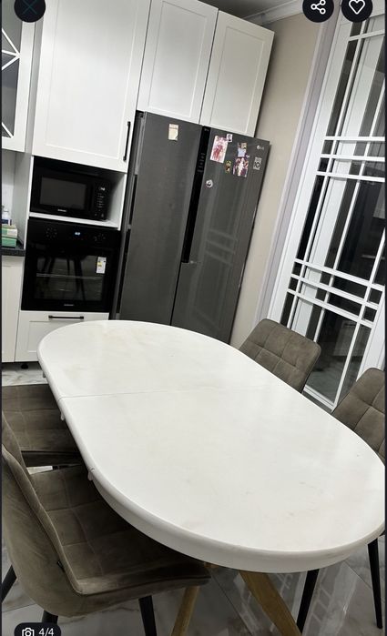 Продается стол со стульями