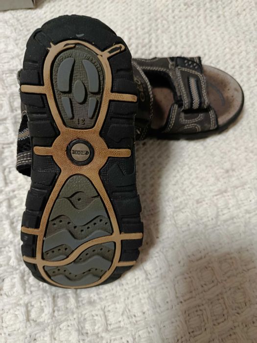 Сандали  clarks 29 номер, geox 31 номер