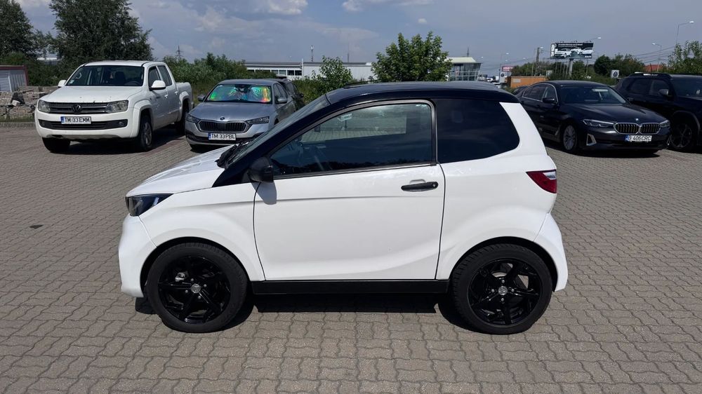 Aixam City Electric . Camera parcare . Senzori parcare . 8cp