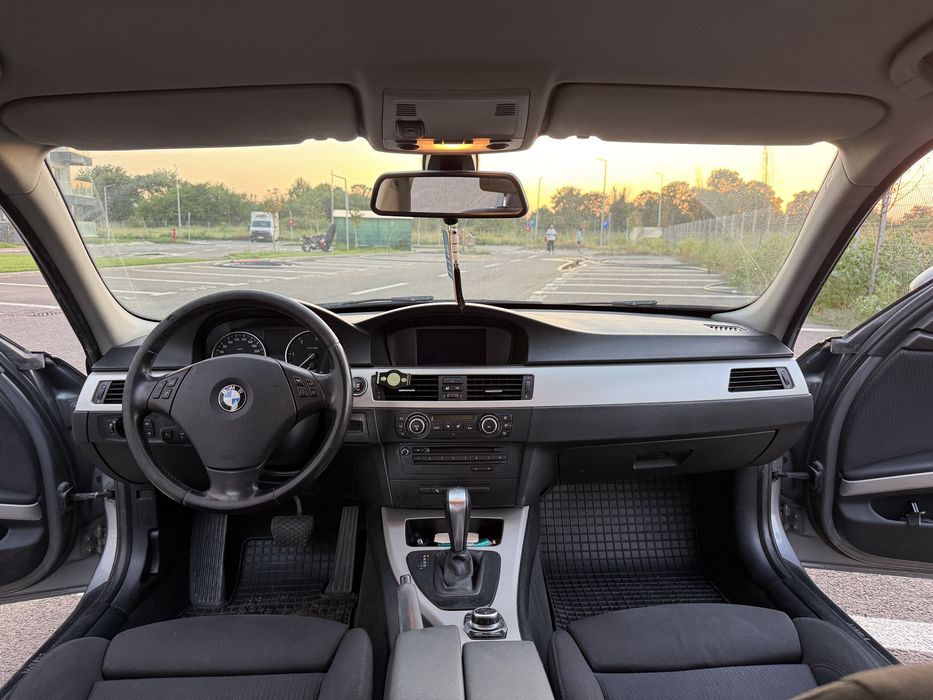 BMW Seria 3 2009 — imagine 5