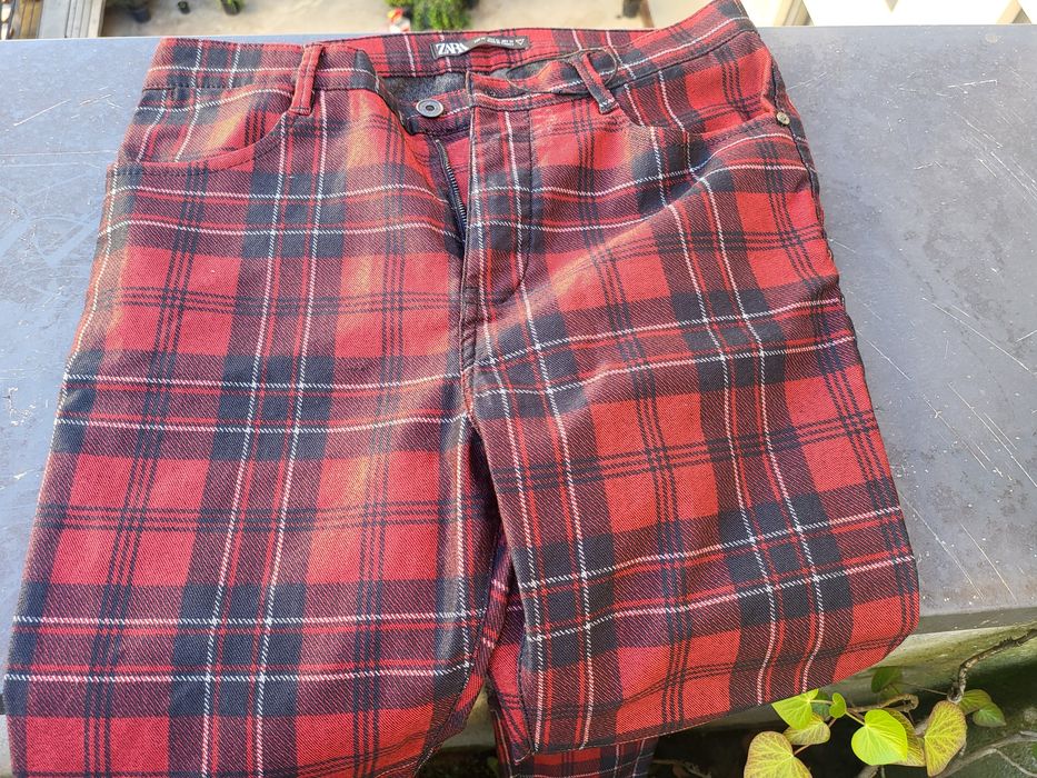 Pantaloni Zara M32 Red carouri rosu negru