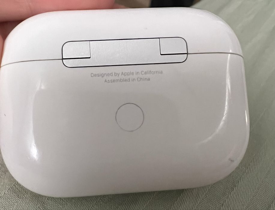 Продам Airpods 3