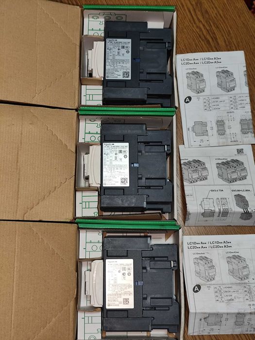 Contactor 3P (3 NO) LC1D65A TeSys Schneider Electric