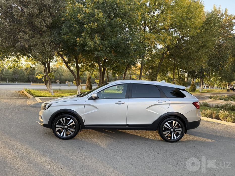 Lada Vesta SW Cross 1.6 механика
