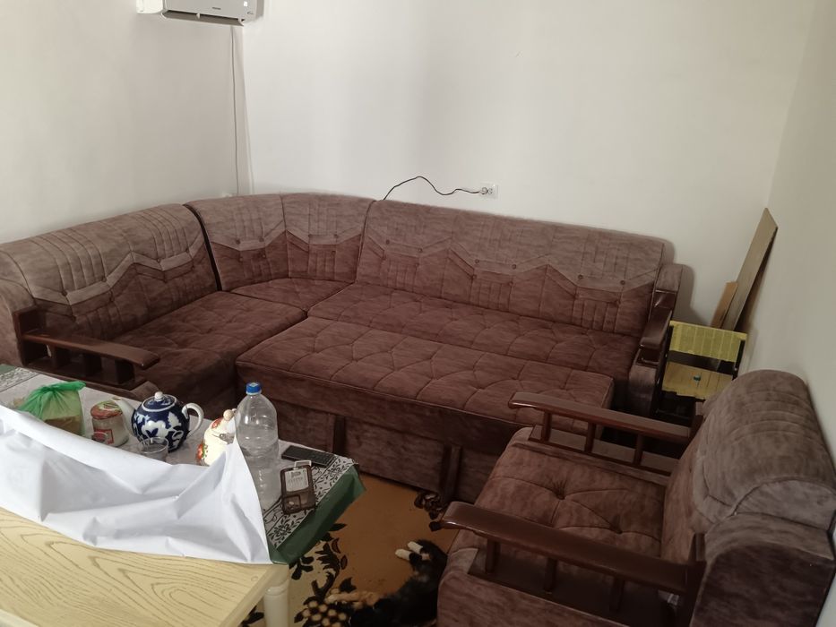 Zamonaviy yumshoq mebellar sotiladi