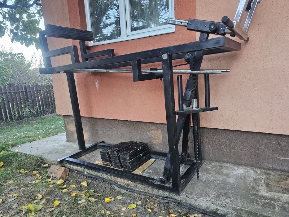 Aparate Fitness Pulse UK Presa picioare Teca Lat pulldown Leg extension Extensii cvadriceps Leg curl flexii femural extensii triceps