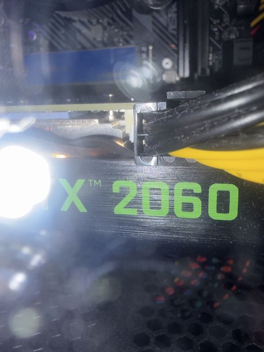 Rtx 2060 folosit 4 luni