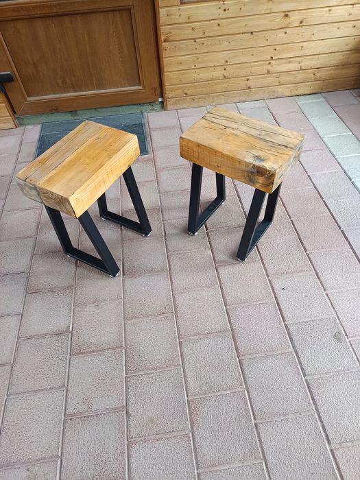 Taburete , scaune artizanale din grinda