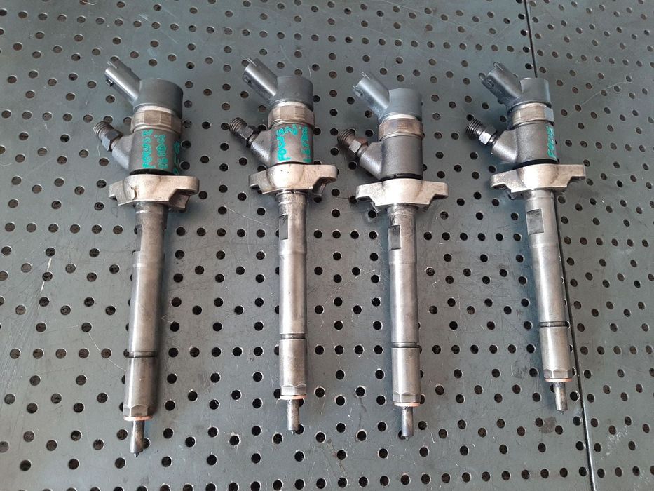 Injector 1.6 d 0445110259 mini r56 mazda 3 volvo c30 s80 v70 citroen c4 c5 xsara picasso c-max focus 2