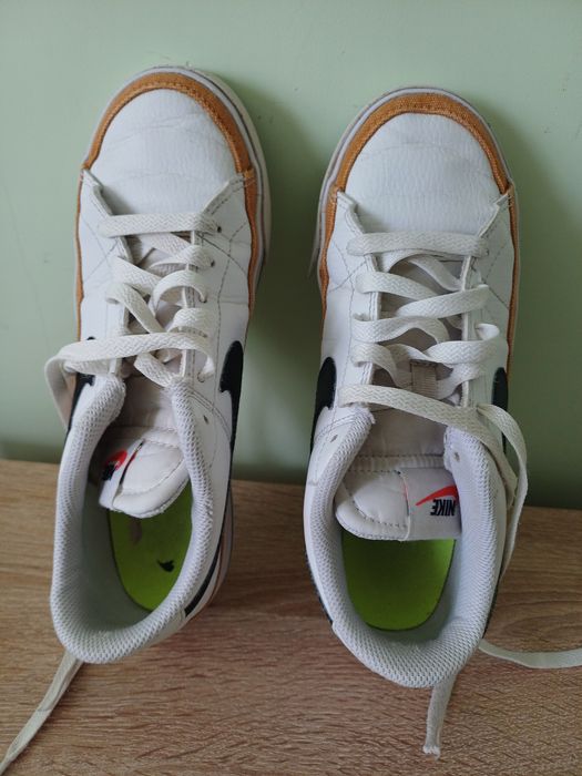 Оригинални дамски (детски)маратонки Nike