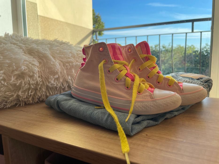 Спортни обувки за момиченце