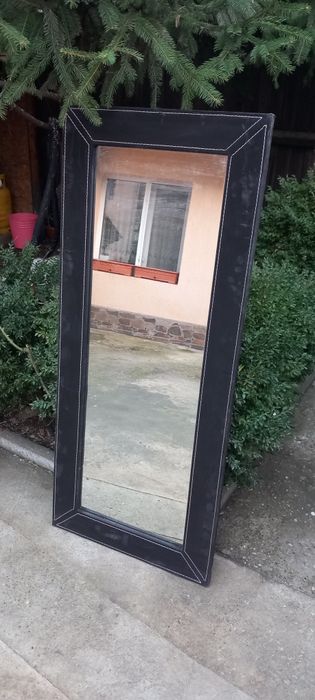 Oglinda baie dormitor hol cu piele