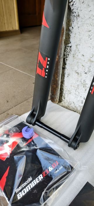 НОВИ 29"-160mm Marzocchi Bomber Z1 Grip  Black Enduro Вилка Ендуро