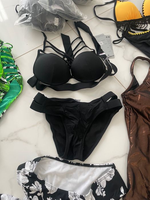 30 buc Costume de baie diferite modele, diferite mărimi