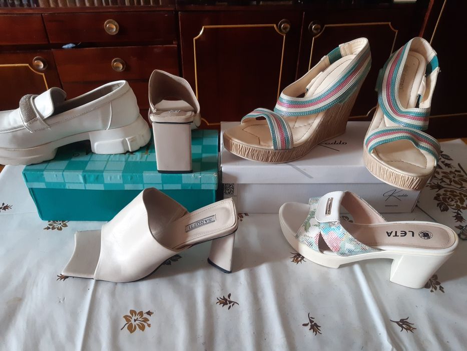 Летние босоножки  Сапоги и ботинки