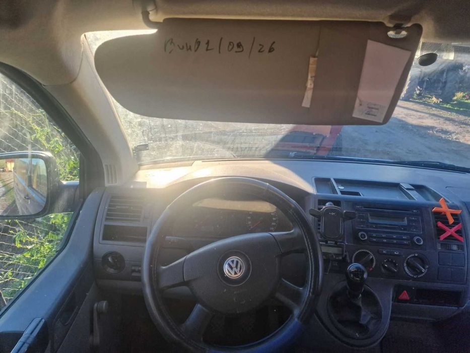 VW T5 1.9TDI 2008 година
